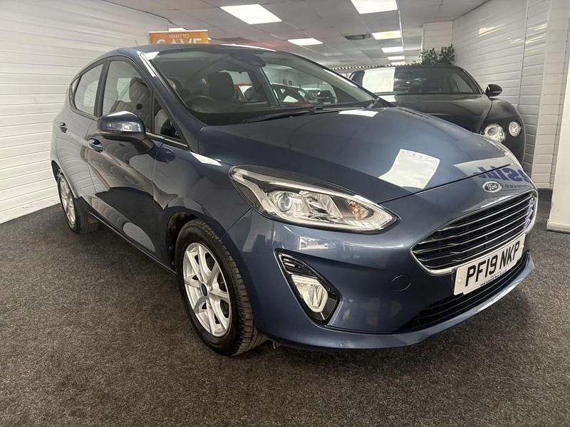 Used Ford Fiesta Zetec 100 HP (73 kW) 2019 Blue Hatchback