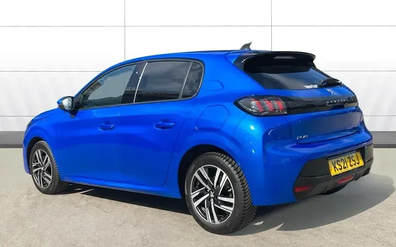 Second-hand Peugeot 208 Allure 102 CP (75 kW) 2021 Albastru Hatchback