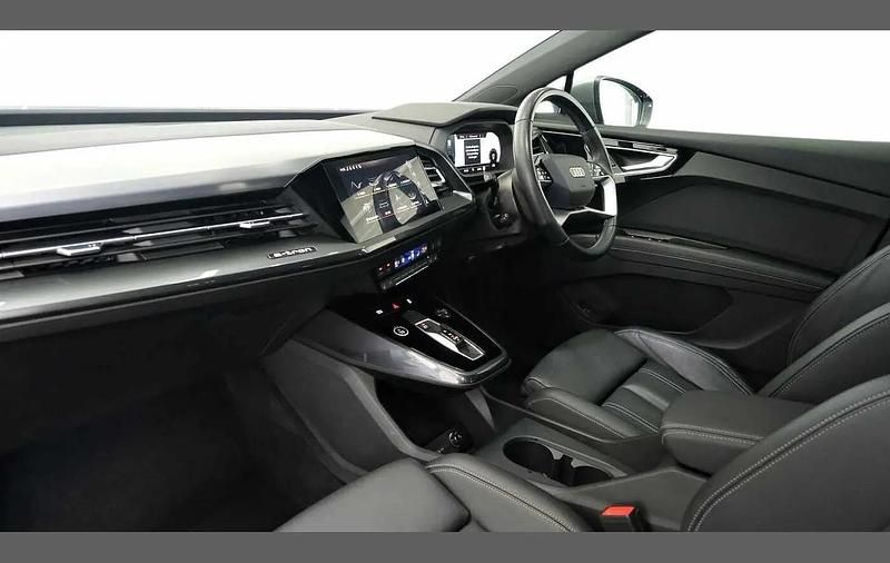 Used Audi Q4 e-tron S-Line 150 kW (204 HP) 2022 Grey SUV