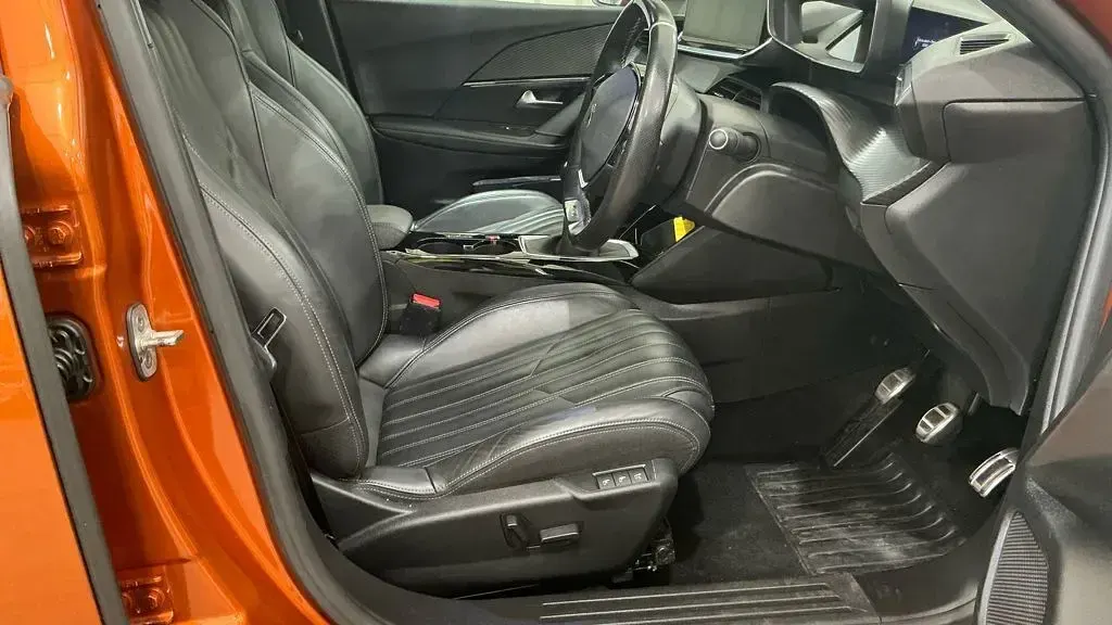 Used Peugeot 2008 GT 110 HP (80 kW) 2021 Orange SUV