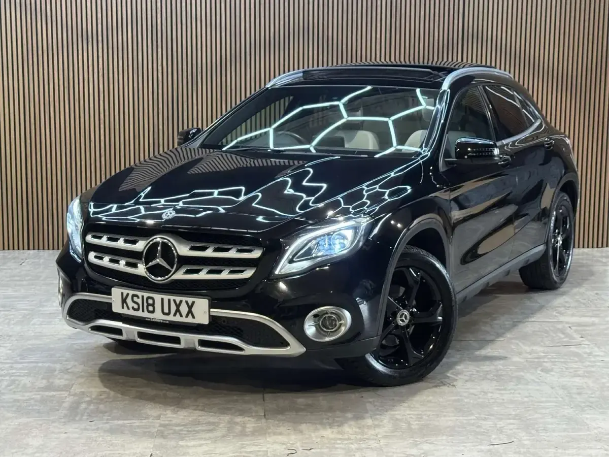 Used Mercedes GLA200 Premium Plus 136 HP (100 kW) 2018 Black SUV