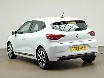 Used Renault Clio Iconic 140 HP (102 kW) 2022 White Hatchback