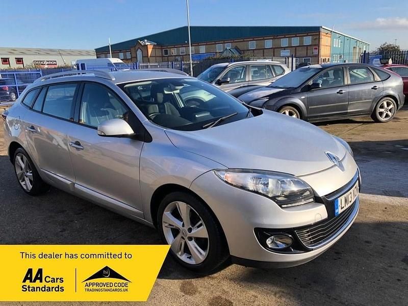 Silver Used 2013 Renault Mégane GrandTour Dynamique Estate | £2,457 (Fair price) - Image 1/4
