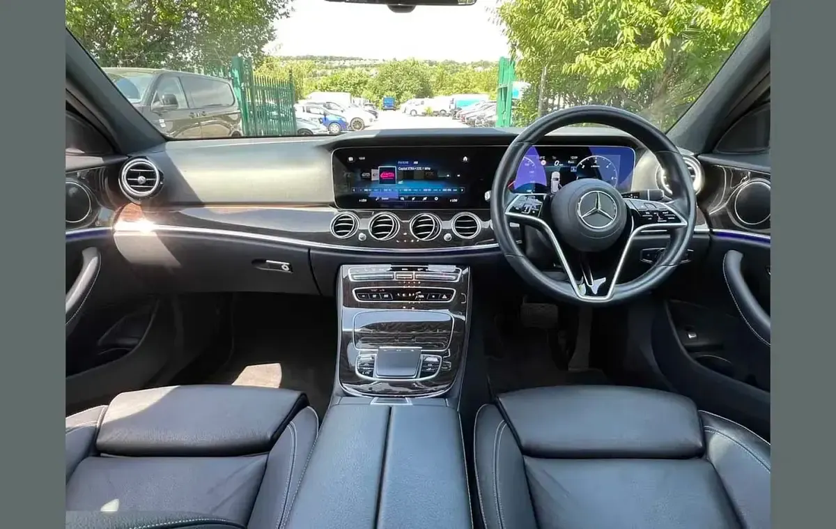Used Mercedes E220 191 HP (140 kW) 2021 Blue Estate