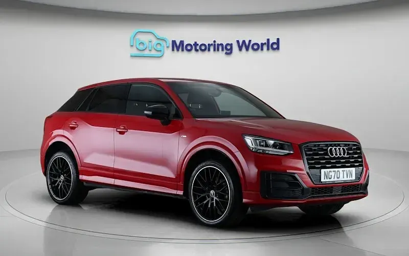 Begagnad Audi Q2 Black Edition 150 HK (110 kW) 2020 Röd SUV
