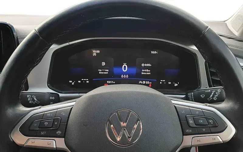 Used VW T-Roc Life 110 HP (80 kW) 2022 Blue SUV