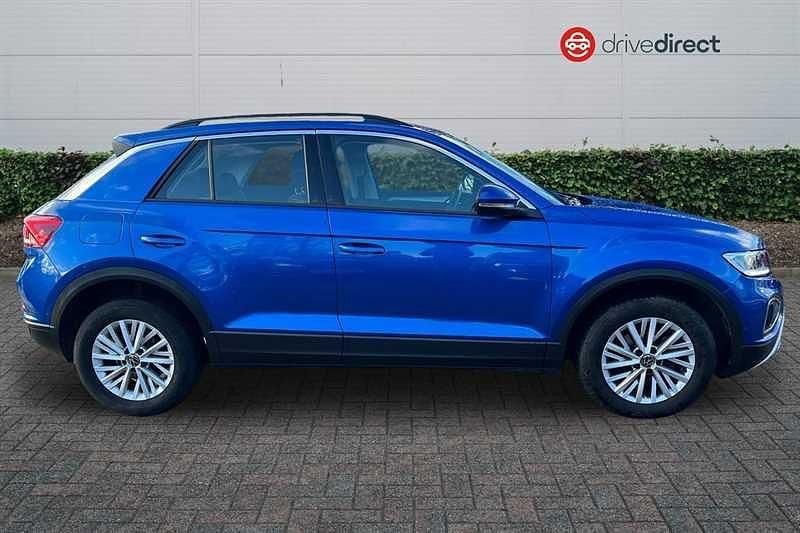 Used VW T-Roc Life 110 HP (80 kW) 2024 Blue SUV