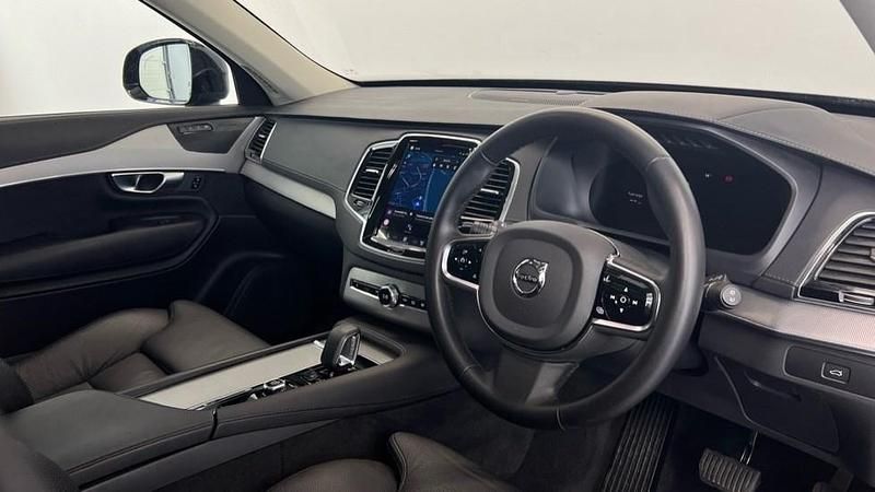 Used Volvo XC90 Plus 250 HP (183 kW) 2024 Black SUV