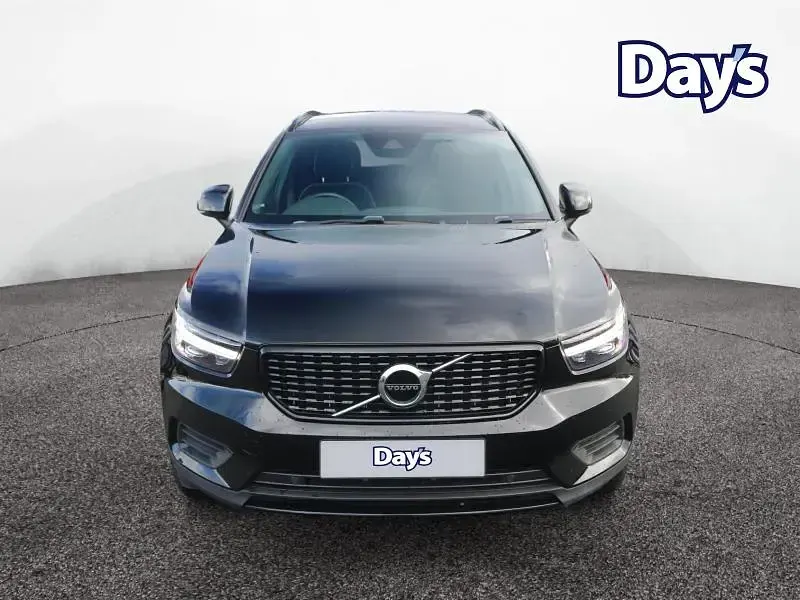 Used Volvo XC40 R-Design 197 HP (144 kW) 2022 Black SUV