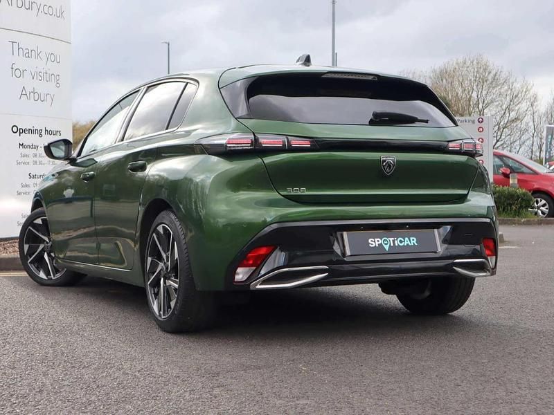 Used Peugeot 308 Allure Premium 130 HP (95 kW) 2022 Green Hatchback
