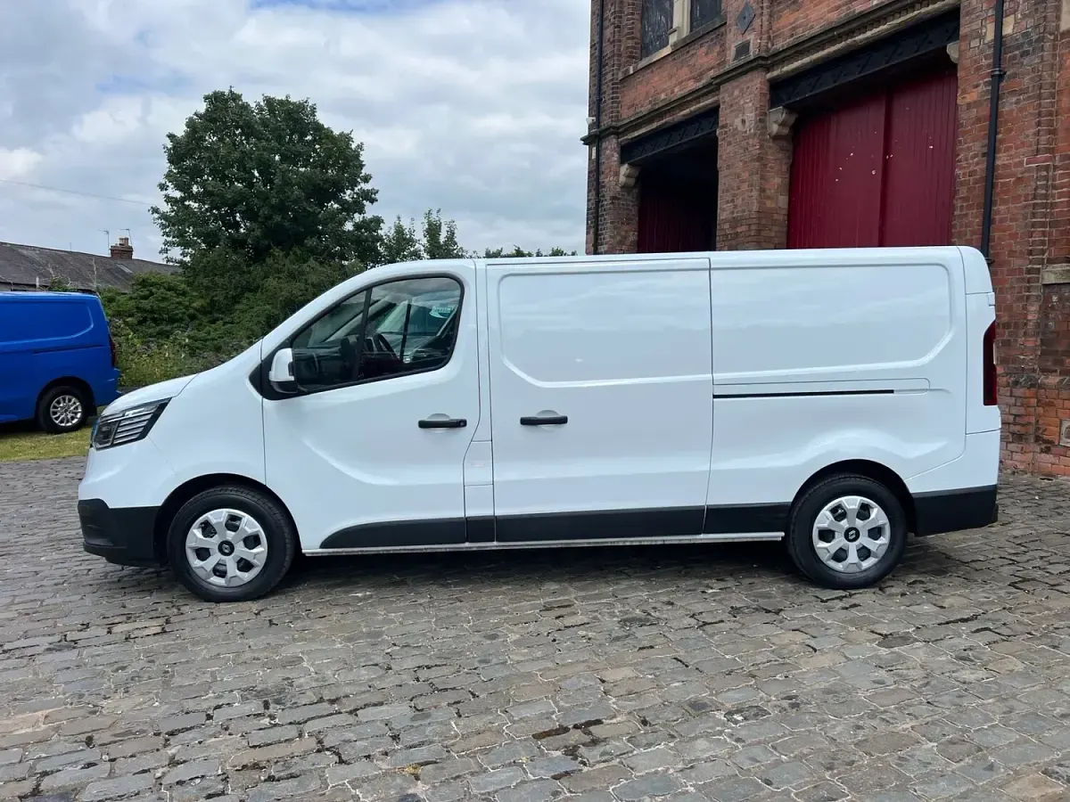 Used Renault Trafic 2024 White MPV