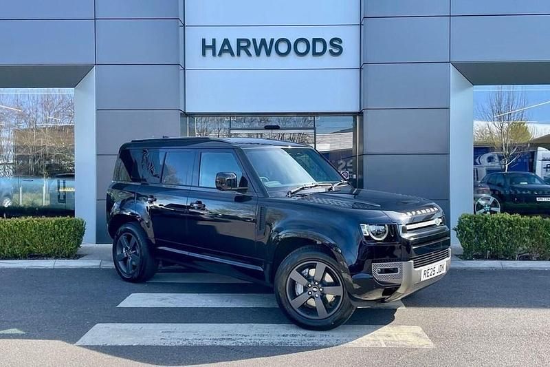 Black Used 2025 Land Rover Defender HSE Dynamic SUV | £79,990 (Expensive) - Image 1/1