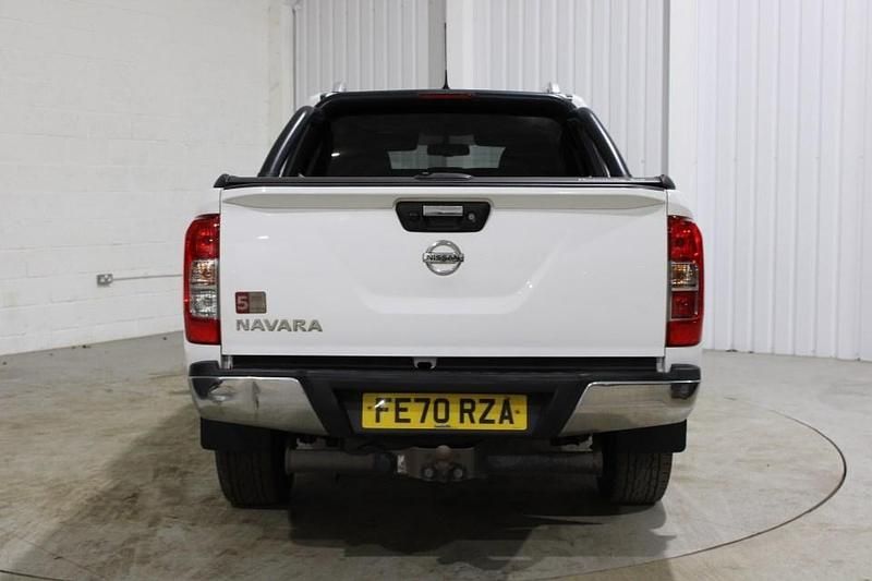 Used Nissan Navara Tekna 190 HP (139 kW) 2020 White Pickup