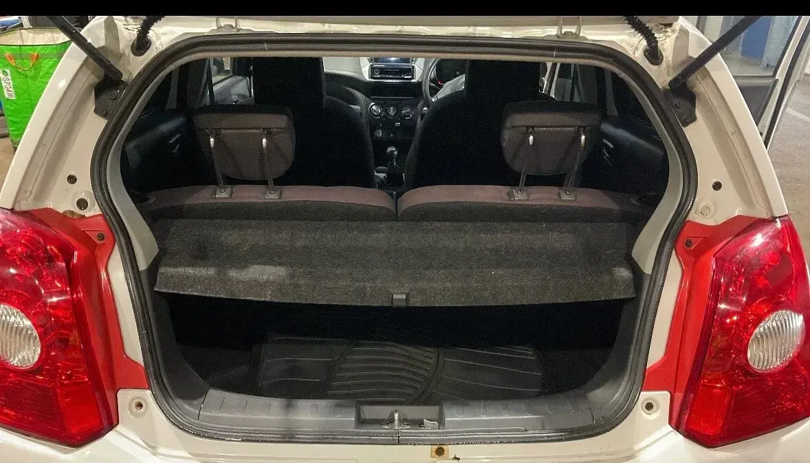 Used Nissan Pixo N-TEC 68 HP (50 kW) 2012 White Hatchback