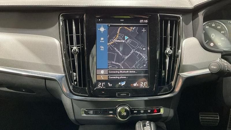 Used Volvo V90 R-Design 190 HP (139 kW) 2019 Grey Estate