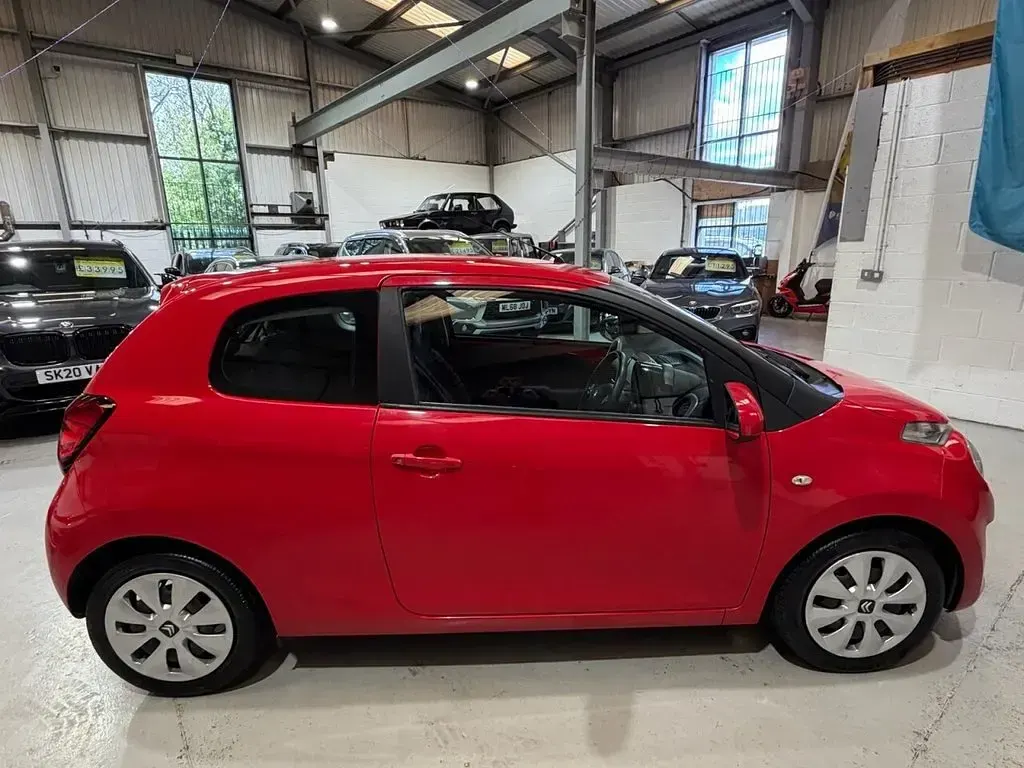 Used Citroën C1 Feel 68 HP (50 kW) 2016 Red Hatchback