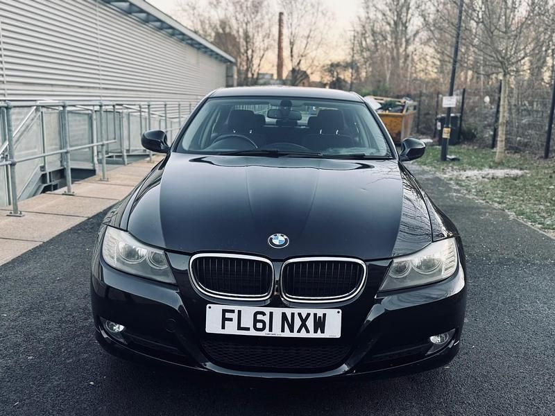 Black Used 2011 BMW 320 Efficient Dynamics Sedan | £2,495 (Fair price) - Image 1/4