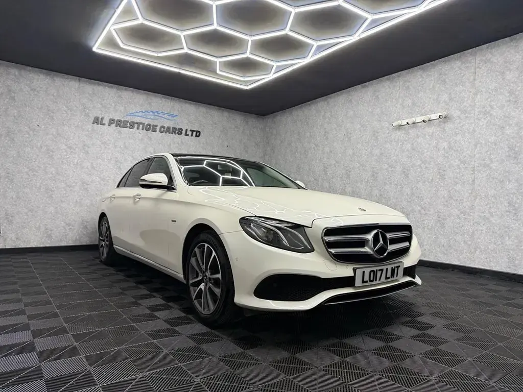 Begagnad Mercedes E350 Premium 299 HK (219 kW) 2017 Vit Sedan