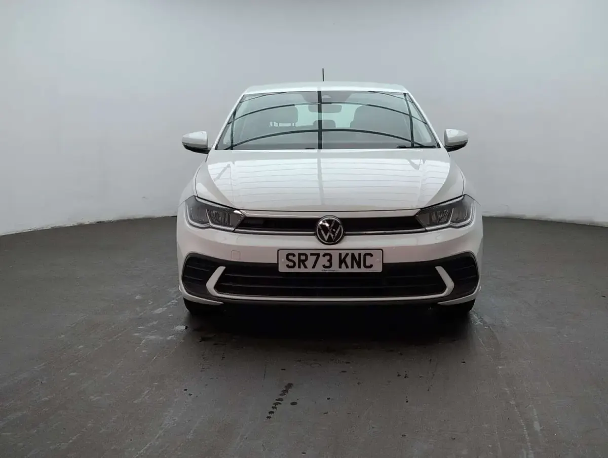 Used VW Polo Life 95 HP (69 kW) 2023 White Hatchback