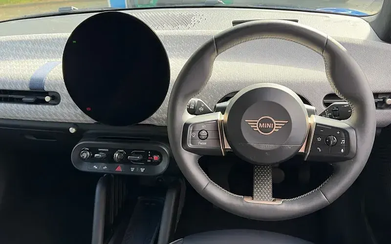 Used Mini Cooper Exclusive 160 kW (218 HP) 2026 Hatchback