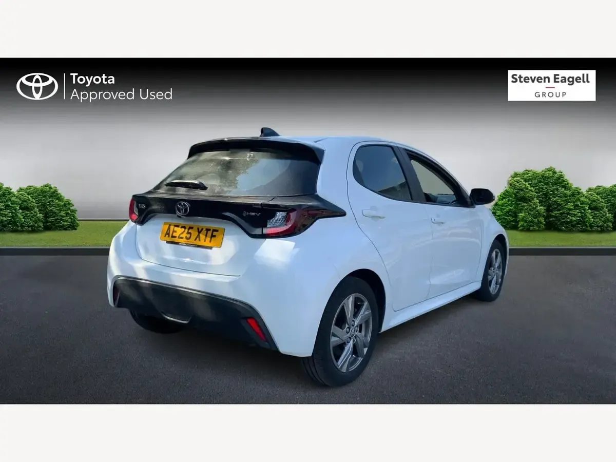 Used Toyota Yaris 2025 White Hatchback