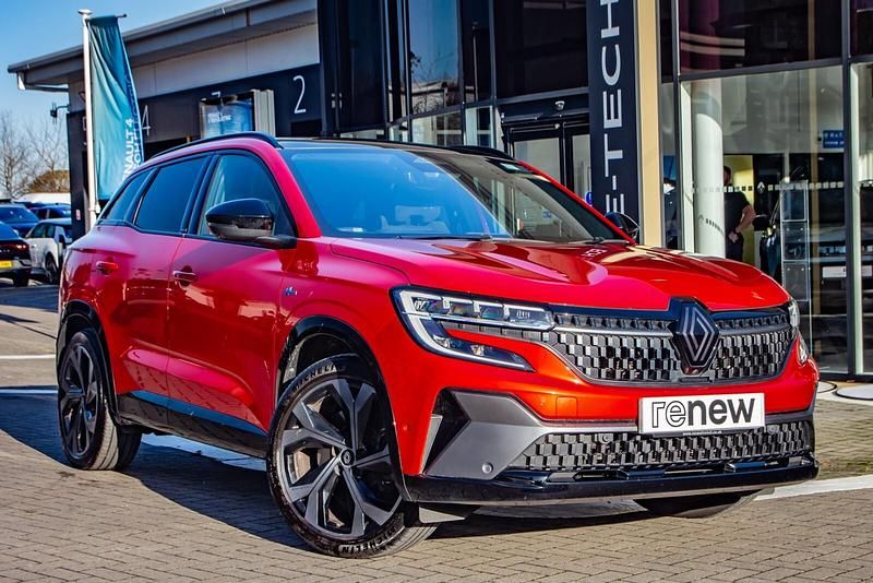 Red Used 2023 Renault Austral Iconic Esprit Alpine SUV | £22,995 (Fair price) - Image 1/1