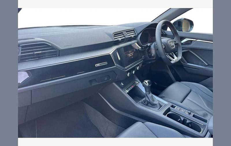 Used Audi Q3 Black Edition 150 HP (110 kW) 2025 Navarra blue SUV