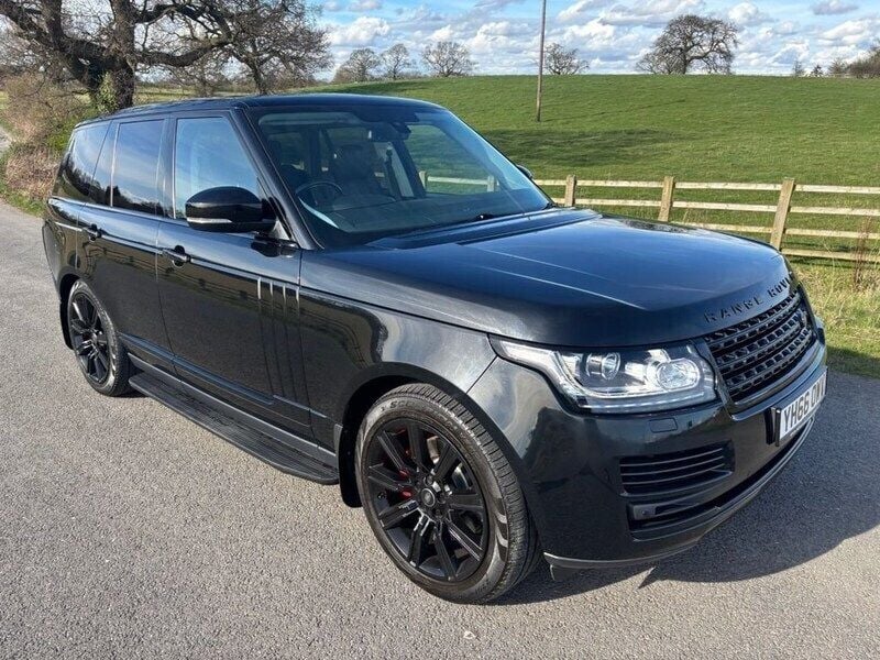 Black Used 2016 Land Rover Range Rover Vogue SE SUV | £17,490 (Fair price) - Image 1/4