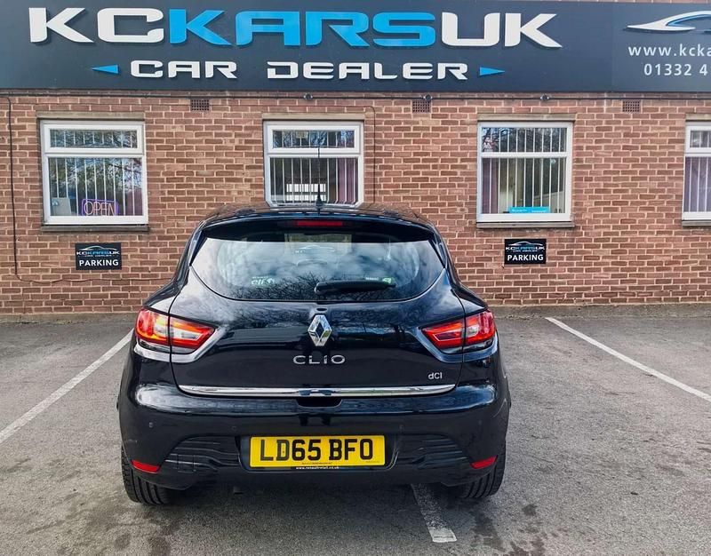 Used Renault Clio IV Dynamique 90 HP (66 kW) 2015 Black Hatchback