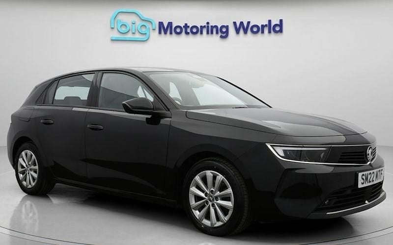 Used 2025 Vauxhall Astra Design Edition Hatchback | £14,600 - Image 1/4
