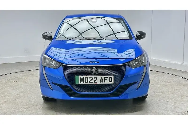 Used Peugeot e-208 Allure Premium 100 kW (136 HP) 2022 Blue Hatchback