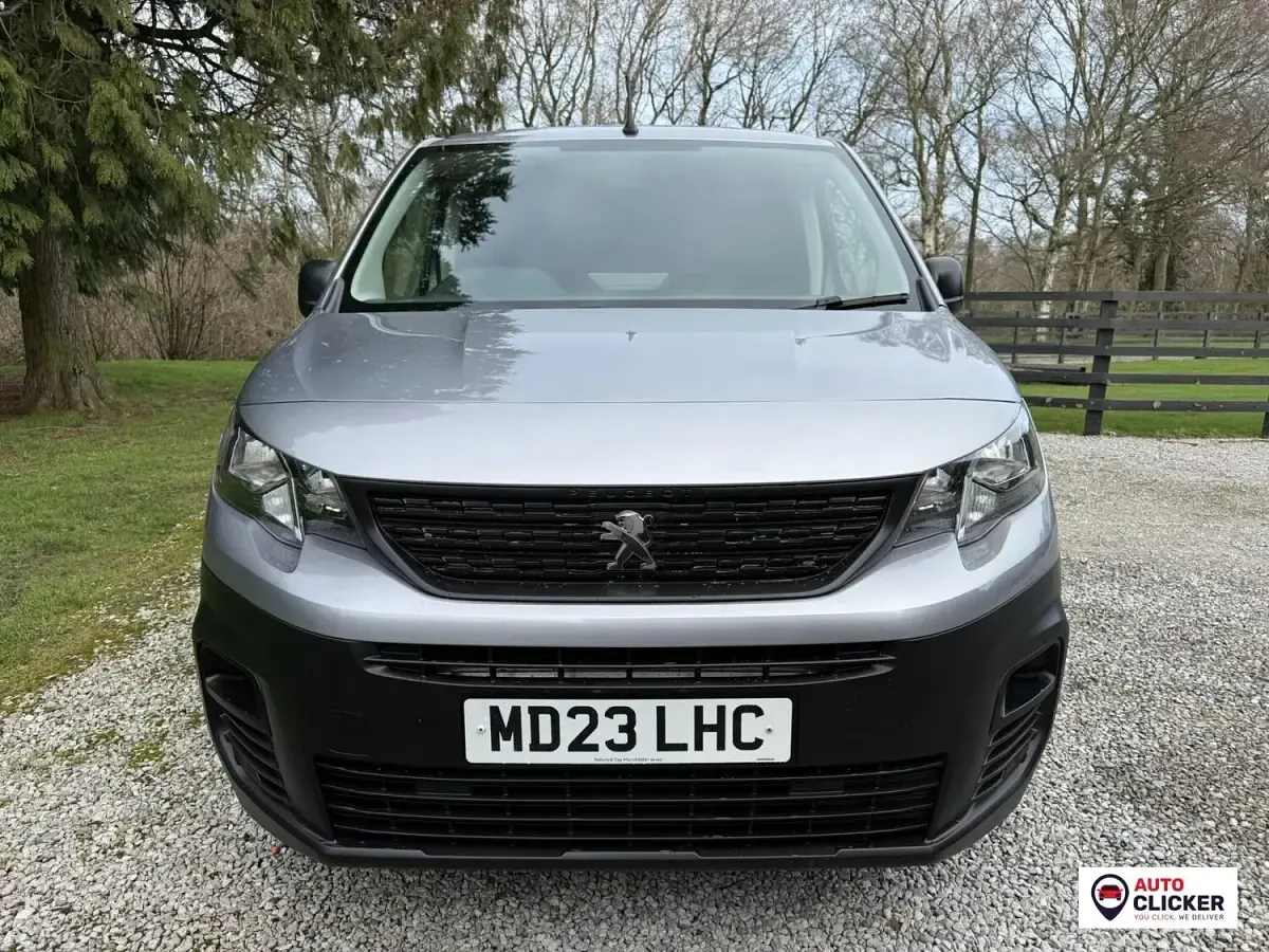 Used Peugeot Partner Premium 131 HP (96 kW) 2023 Grey MPV