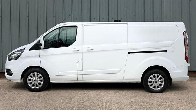 Used Ford Transit Custom Limited 130 HP (95 kW) 2019 White Van