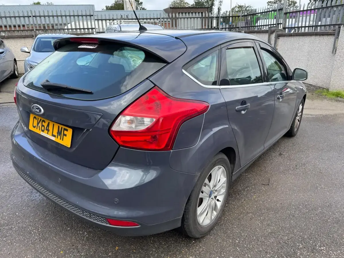 Used Ford Focus Titanium 113 HP (83 kW) 2014 Grey Hatchback
