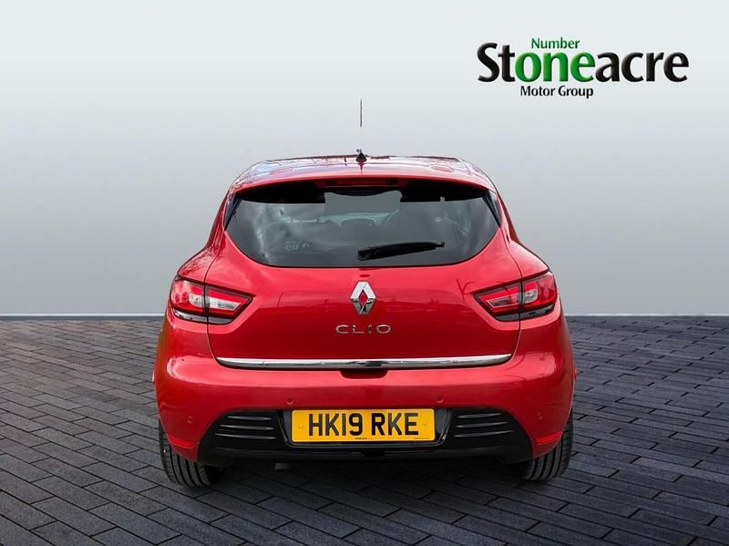 Used Renault Clio IV Iconic 90 HP (66 kW) 2019 Red Hatchback