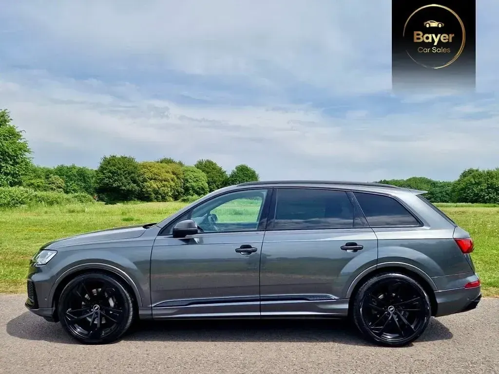 Used Audi Q7 Black Edition 340 HP (250 kW) 2021 Grey SUV