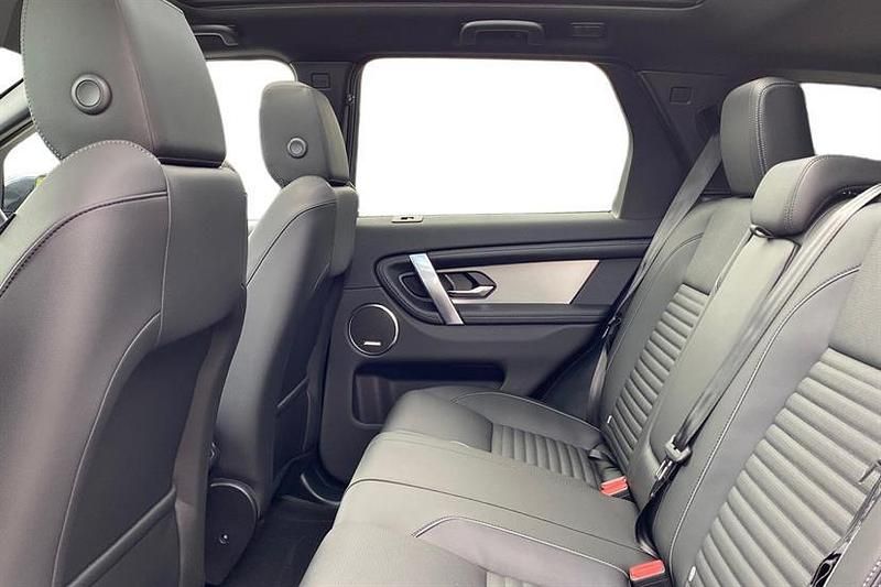 Second-hand Land Rover Discovery Sport SE Dynamic 204 CP (150 kW) 2025 Negru SUV