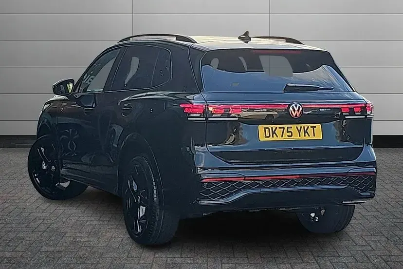 Used VW Tiguan R-line 272 HP (200 kW) 2025 Black SUV