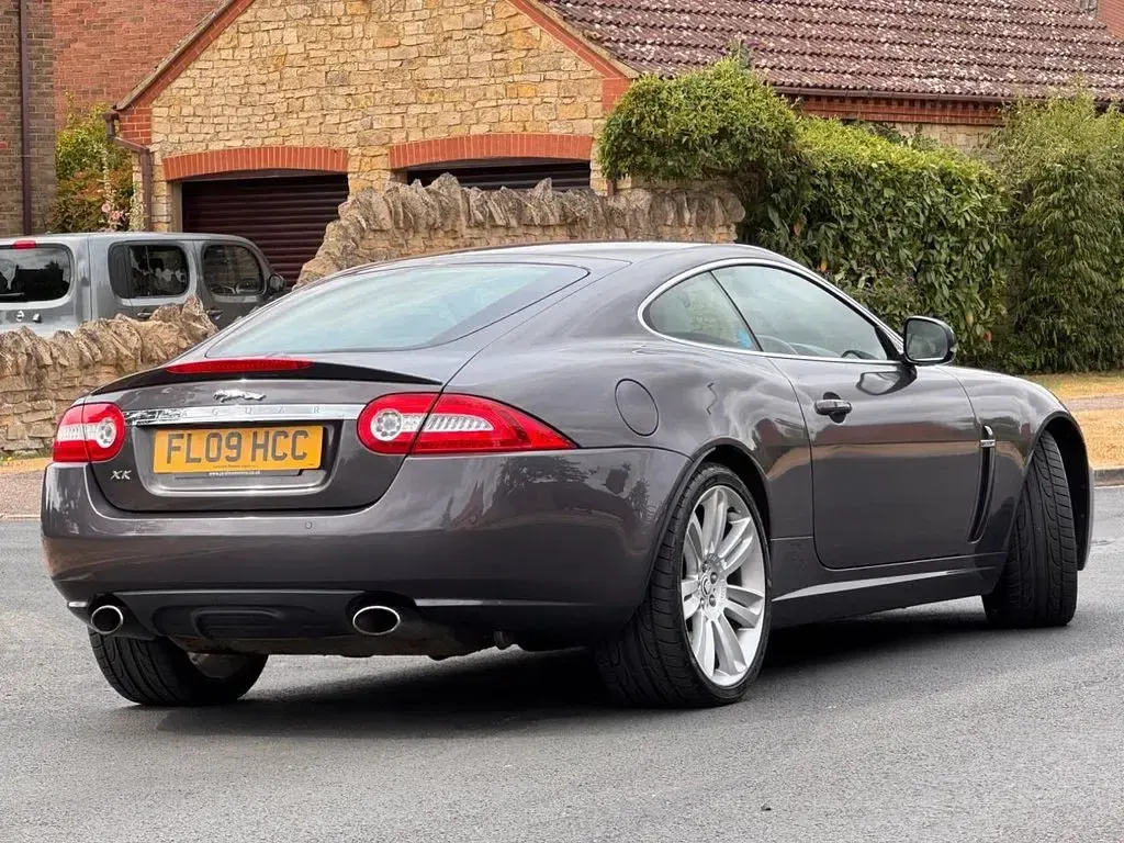 Used Jaguar XK Portfolio 385 HP (283 kW) 2009 Grey Coupe