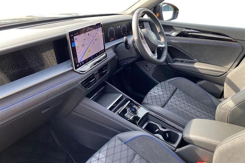 New VW Tayron R-line 204 HP (150 kW) 2026 Grenadilla black SUV