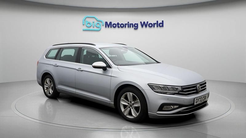 Used 2022 VW Passat SE | £17,300 (Fair price) - Image 1/4