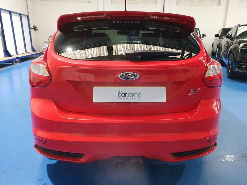 Used Ford Focus ST 2013 Red Hatchback
