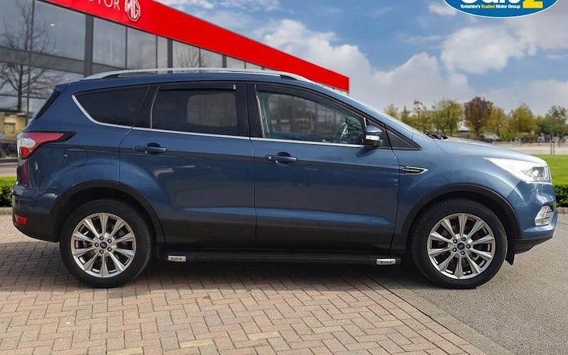 Second-hand Ford Kuga Titanium 150 CP (110 kW) 2019 Albastru SUV