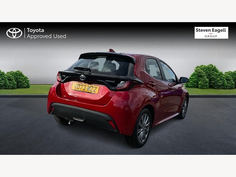 Used Toyota Yaris Hybrid 2023 Red Hatchback