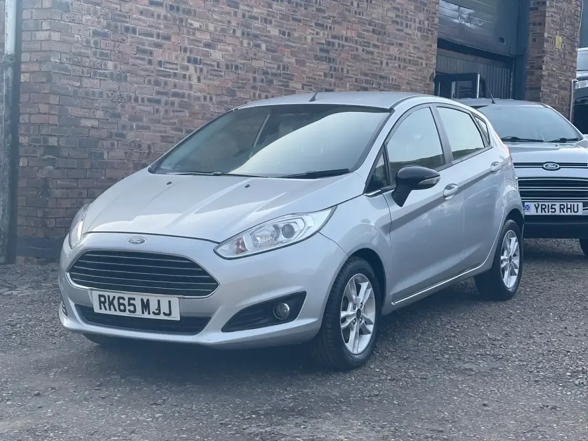 Used Ford Fiesta Zetec 2015 Silver Hatchback