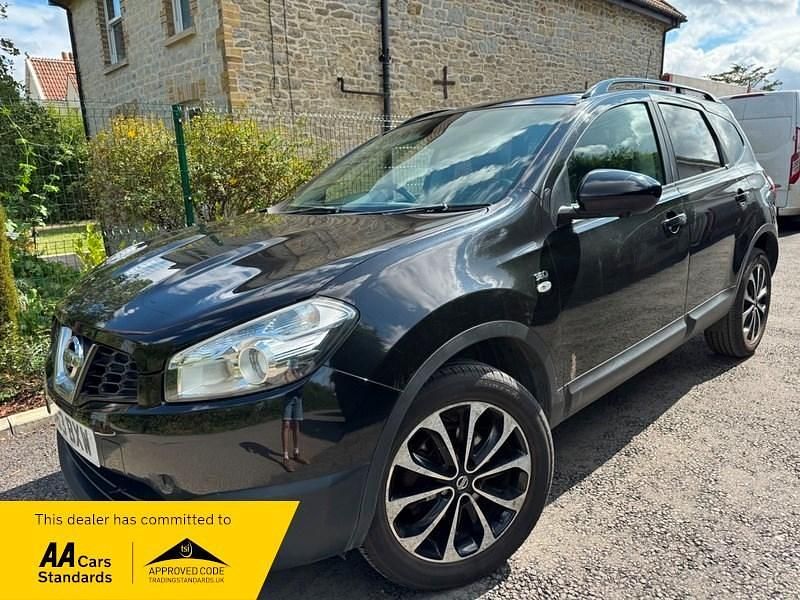 Black Used 2013 Nissan Qashqai 360º SUV | £2,995 (Fair price) - Image 1/4