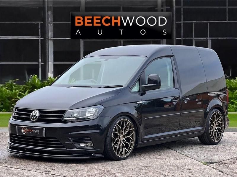 Used VW Caddy Highline 122 HP (89 kW) 2018 Black MPV