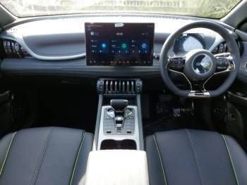 Image 3/4