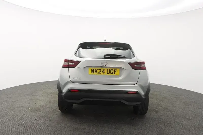 Used Nissan Juke N-Connecta 114 HP (83 kW) 2024 Silver SUV