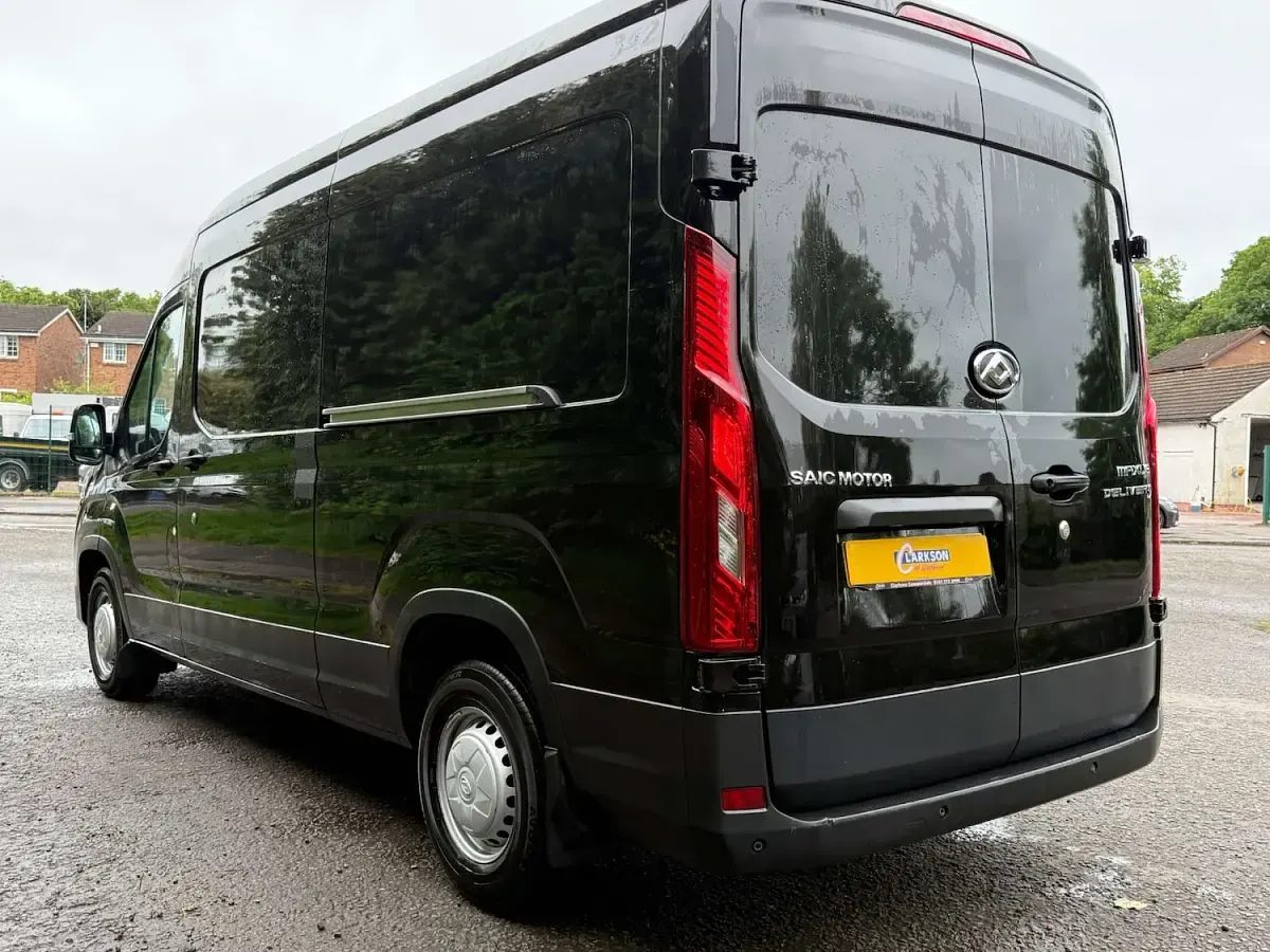Used Maxus V90 160 HP (117 kW) 2023 Black Van